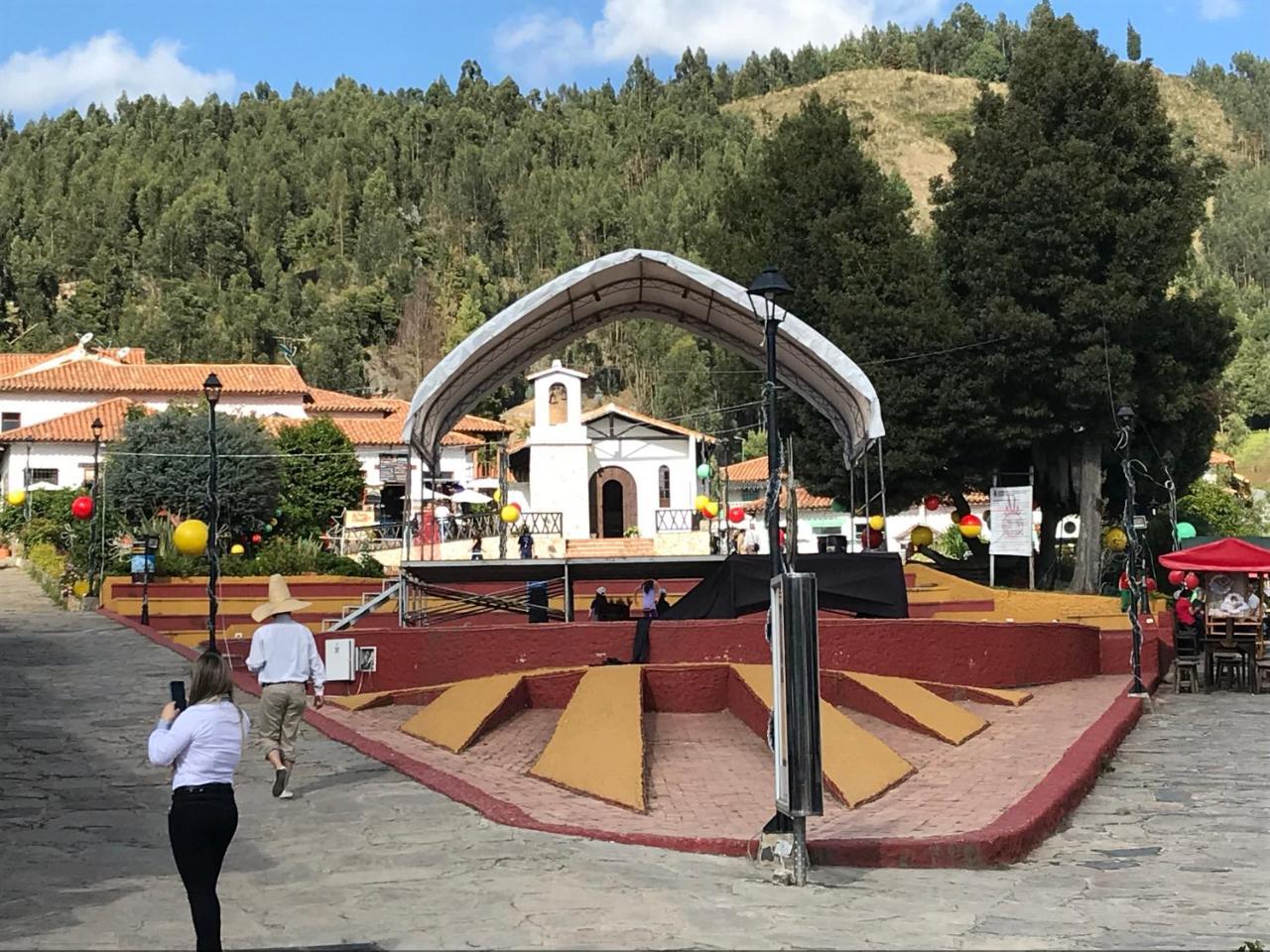 Casa Posada Maestro Carlos Aranguren Duitama Exterior foto